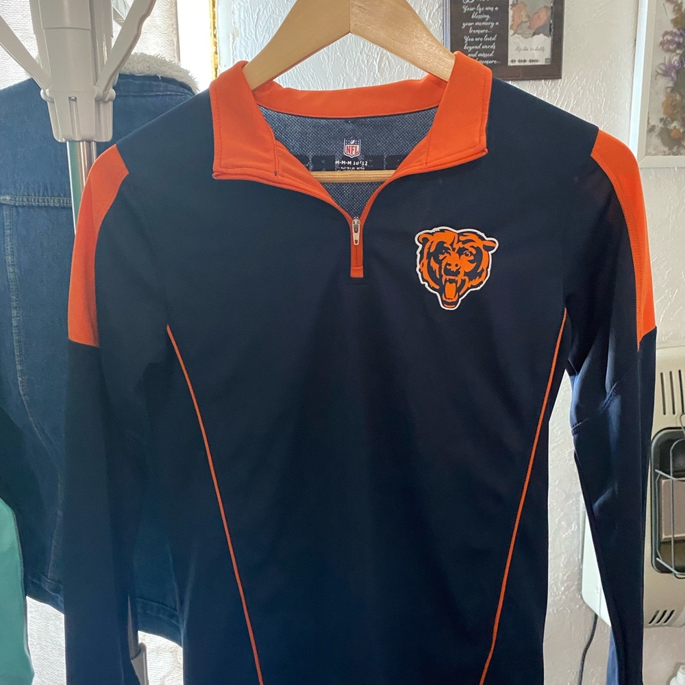 Nice NFL pull over